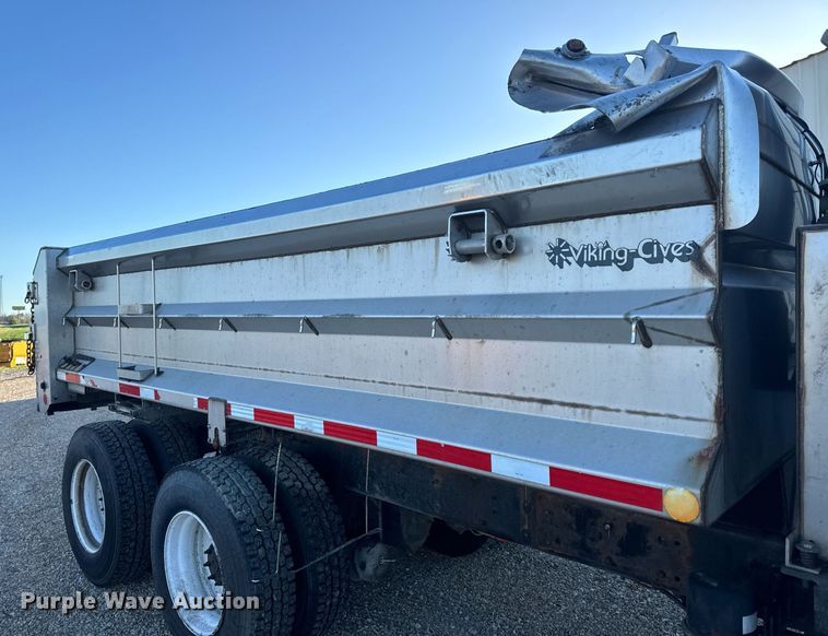 image for item EH6668 2017 International  WorkStar 7500 dump truck