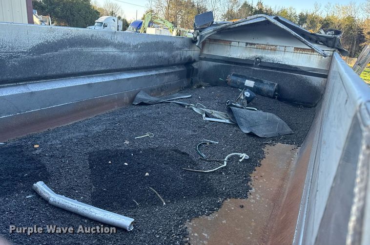 image for item EH6668 2017 International  WorkStar 7500 dump truck