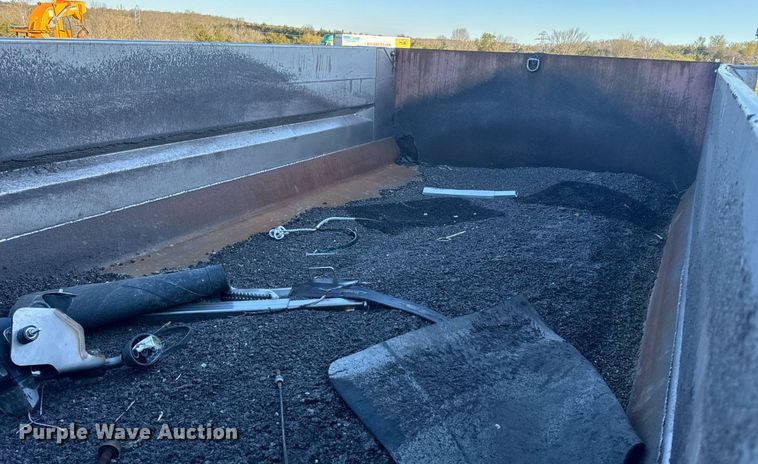 image for item EH6668 2017 International  WorkStar 7500 dump truck