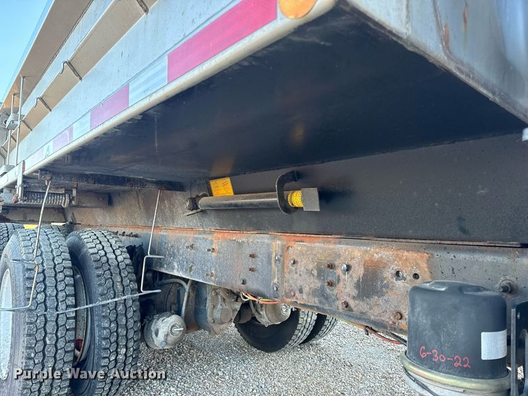 image for item EH6668 2017 International  WorkStar 7500 dump truck