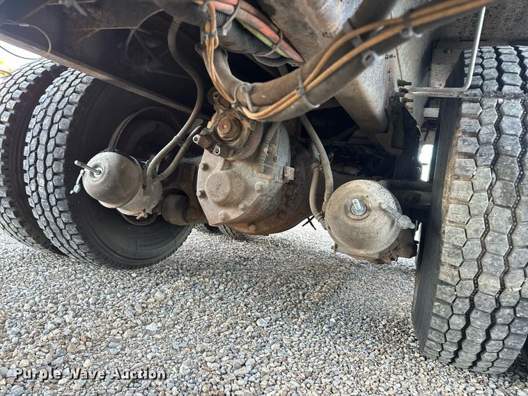 image for item EH6668 2017 International  WorkStar 7500 dump truck