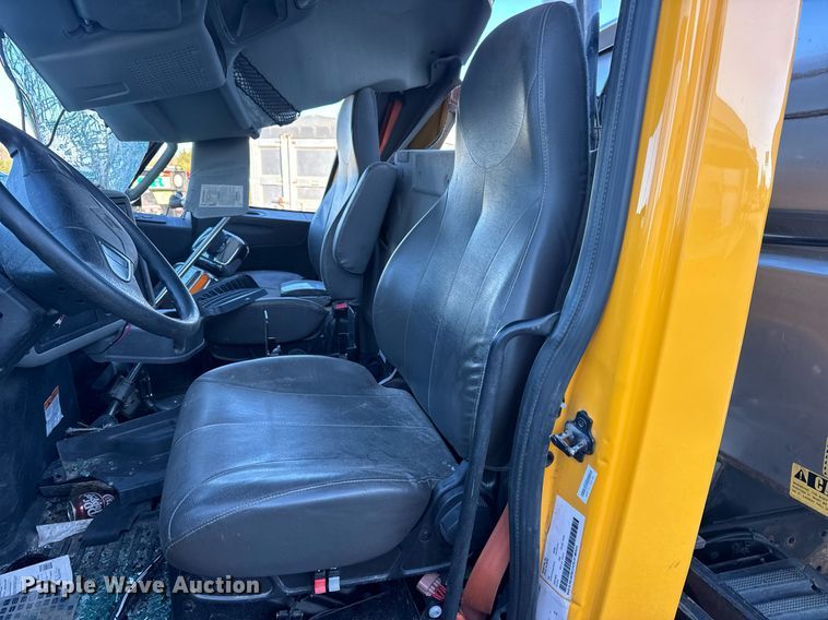 image for item EH6668 2017 International  WorkStar 7500 dump truck