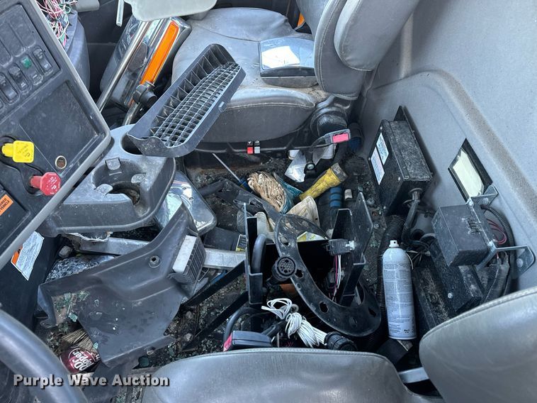 image for item EH6668 2017 International  WorkStar 7500 dump truck