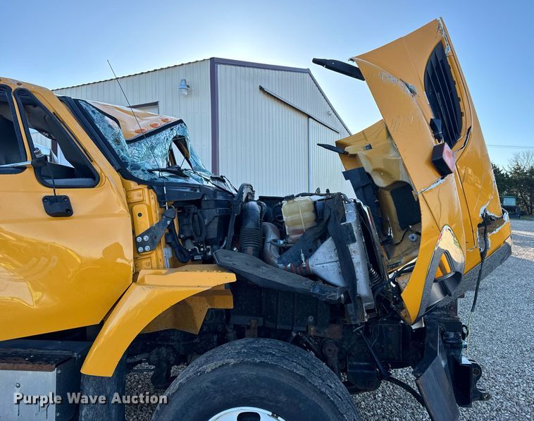 image for item EH6668 2017 International  WorkStar 7500 dump truck