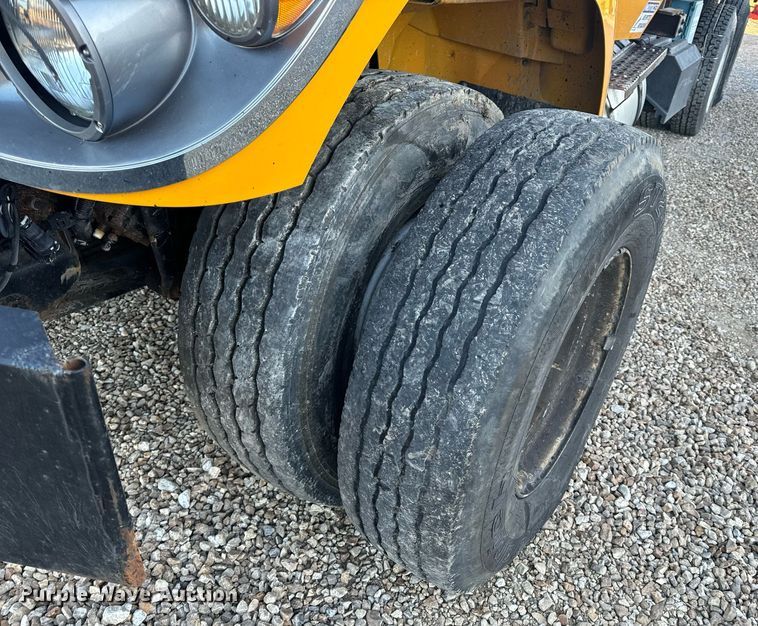 image for item EH6668 2017 International  WorkStar 7500 dump truck