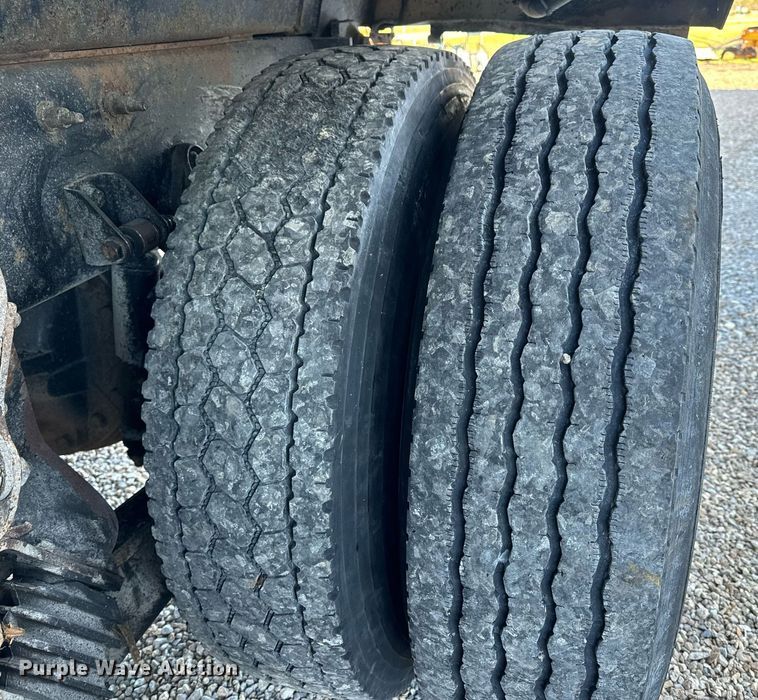 image for item EH6668 2017 International  WorkStar 7500 dump truck