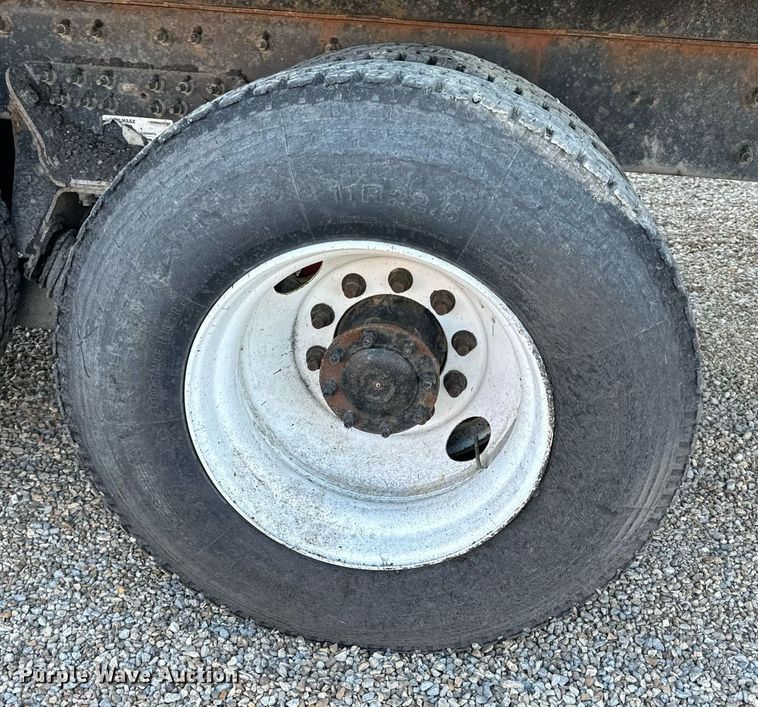 image for item EH6668 2017 International  WorkStar 7500 dump truck