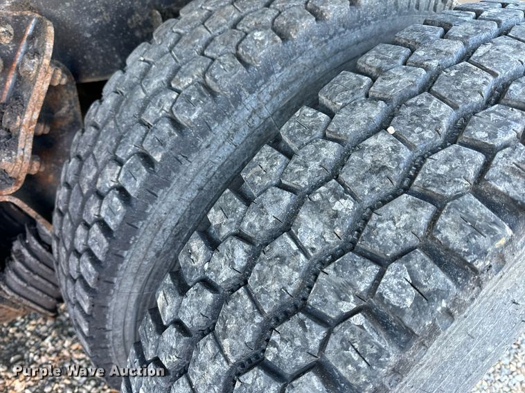 image for item EH6668 2017 International  WorkStar 7500 dump truck