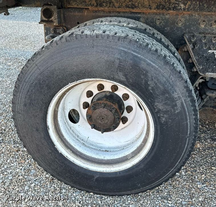 image for item EH6668 2017 International  WorkStar 7500 dump truck