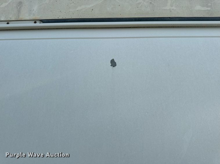 image for item EH6676 1997 Ford E350 ambulance