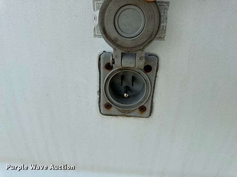 image for item EH6676 1997 Ford E350 ambulance