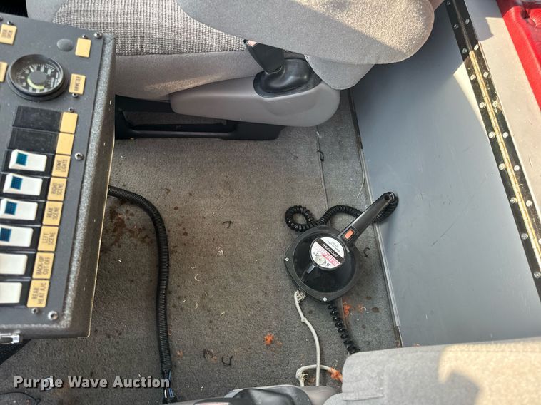 image for item EH6676 1997 Ford E350 ambulance