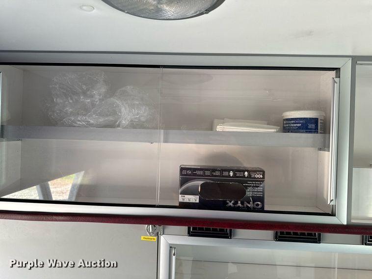 image for item EH6676 1997 Ford E350 ambulance