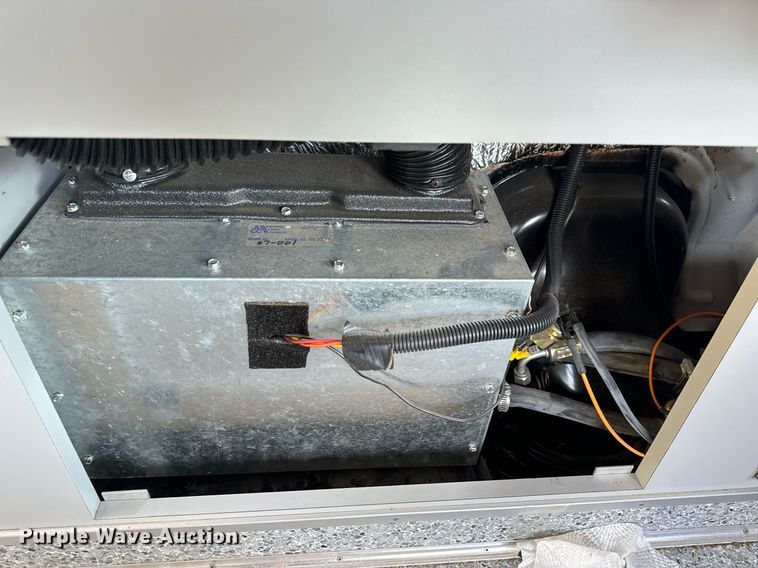 image for item EH6676 1997 Ford E350 ambulance