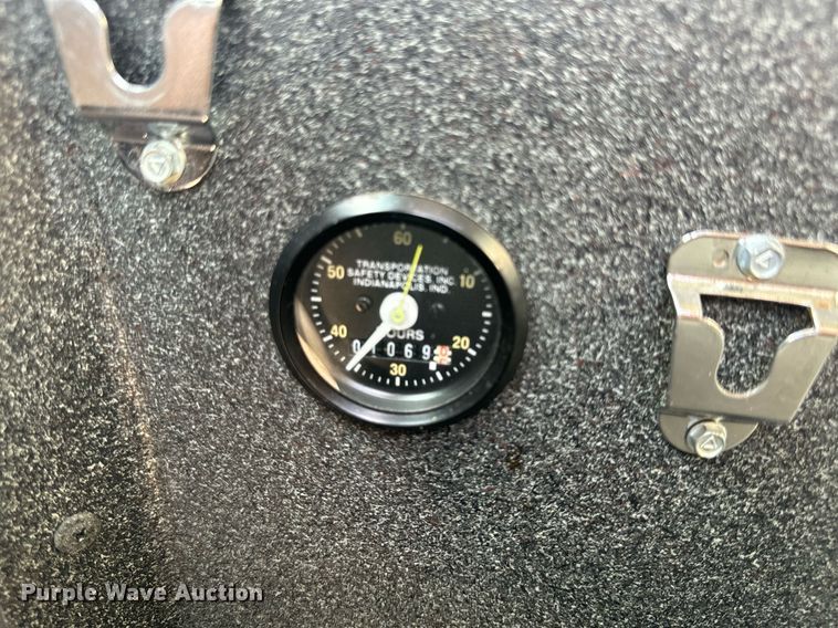 image for item EH6676 1997 Ford E350 ambulance