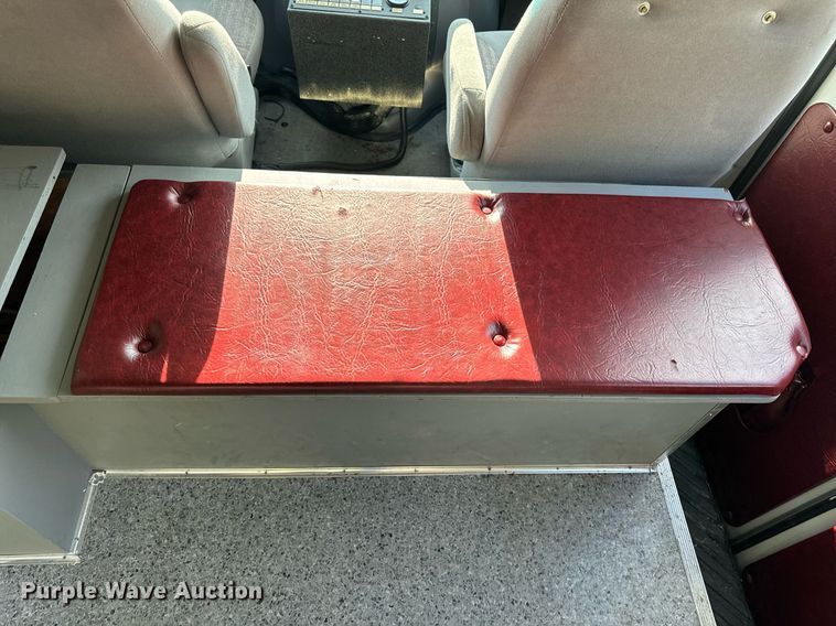 image for item EH6676 1997 Ford E350 ambulance