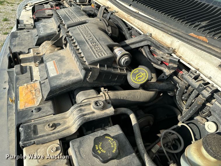 image for item EH6676 1997 Ford E350 ambulance