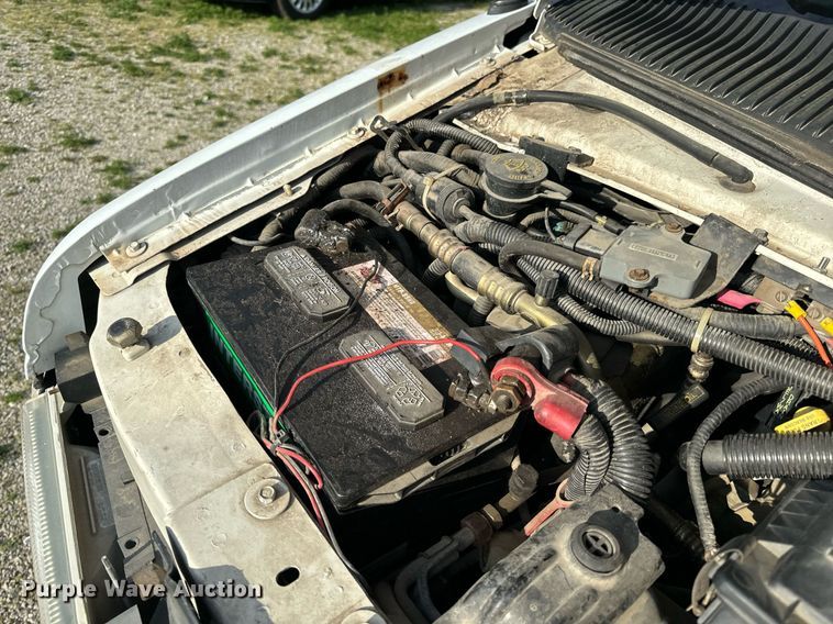 image for item EH6676 1997 Ford E350 ambulance