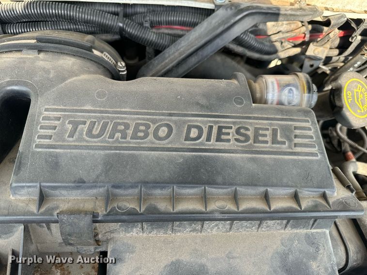 image for item EH6676 1997 Ford E350 ambulance