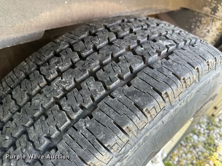 image for item EH6676 1997 Ford E350 ambulance