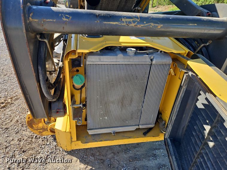image for item EI3725 2008 New Holland L185 skid steer loader