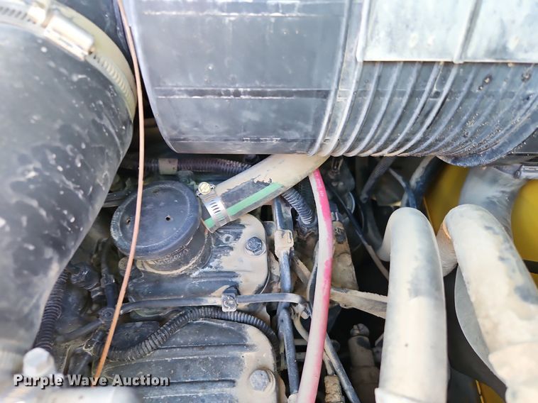 image for item EI3725 2008 New Holland L185 skid steer loader