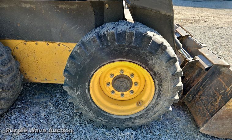 image for item EI3725 2008 New Holland L185 skid steer loader