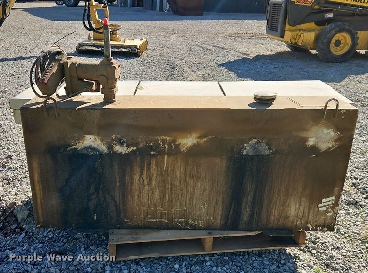 image for item EI3726 Delta 480000 fuel tank