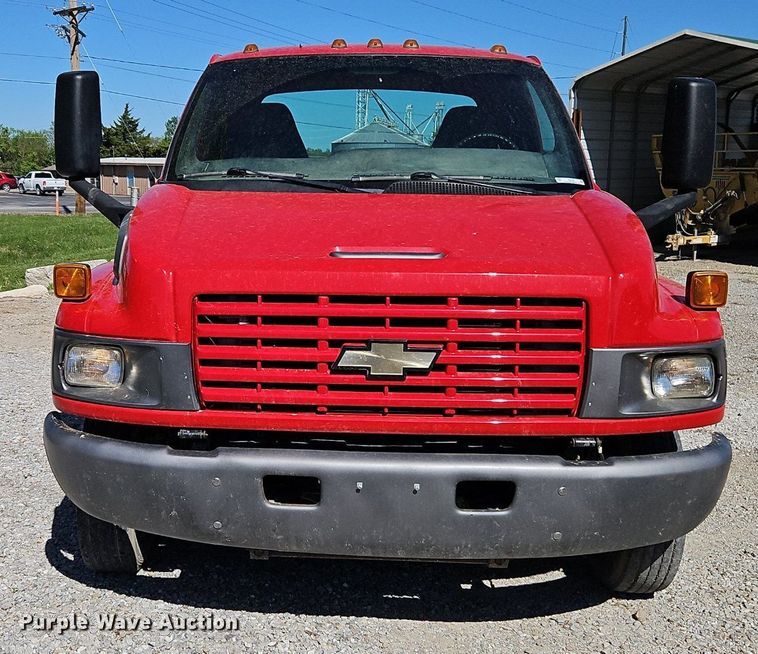 image for item EI3728 2008 Chevrolet C4500 flatbed truck