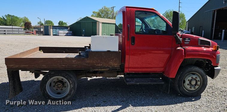 image for item EI3728 2008 Chevrolet C4500 flatbed truck