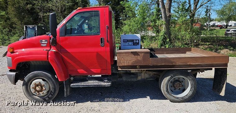 image for item EI3728 2008 Chevrolet C4500 flatbed truck