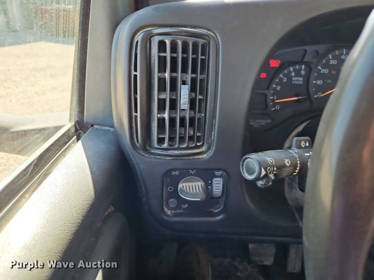 image for item EI3728 2008 Chevrolet C4500 flatbed truck