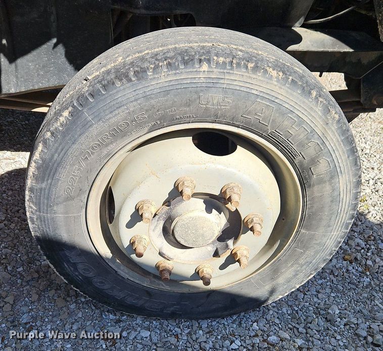 image for item EI3728 2008 Chevrolet C4500 flatbed truck