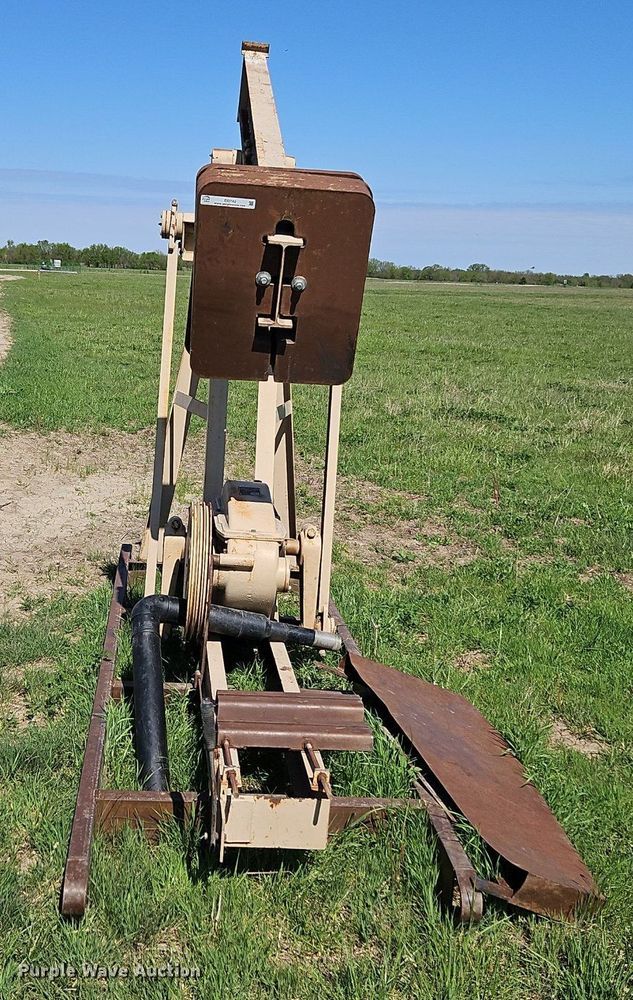 image for item EI3742 JC Pump Co. pump jack