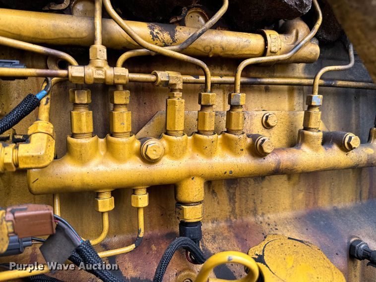 image for item EJ0399 2005 John Deere 672D motor grader