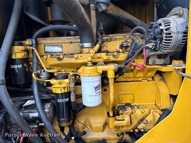 image for item EJ0399 2005 John Deere 672D motor grader