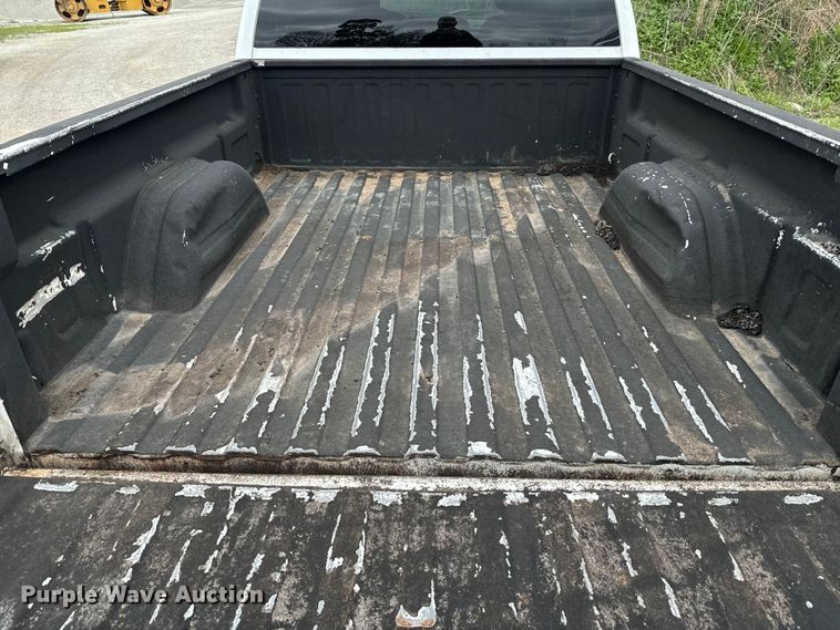 image for item EJ0401 2010 Chevrolet  Silverado 1500 Ext. Cab pickup truck