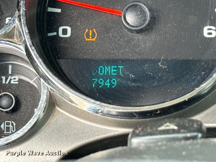 image for item EJ0401 2010 Chevrolet  Silverado 1500 Ext. Cab pickup truck