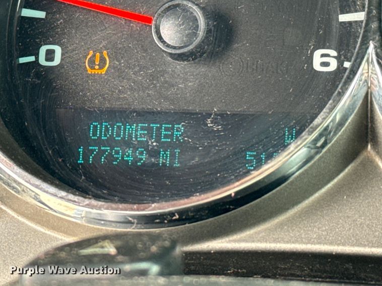 image for item EJ0401 2010 Chevrolet  Silverado 1500 Ext. Cab pickup truck