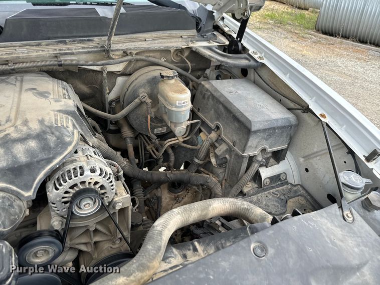 image for item EJ0401 2010 Chevrolet  Silverado 1500 Ext. Cab pickup truck