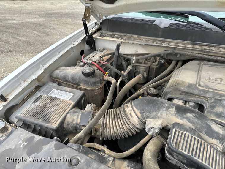 image for item EJ0401 2010 Chevrolet  Silverado 1500 Ext. Cab pickup truck