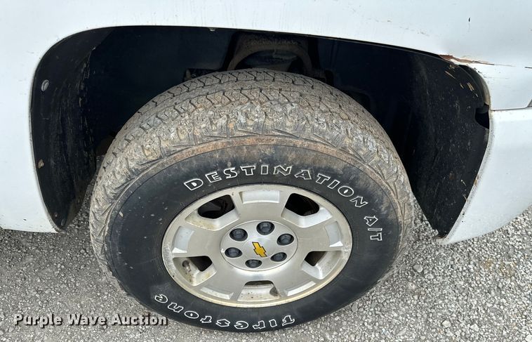 image for item EJ0401 2010 Chevrolet  Silverado 1500 Ext. Cab pickup truck