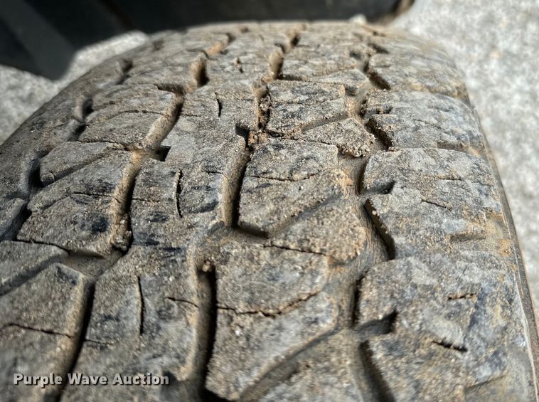 image for item EJ0401 2010 Chevrolet  Silverado 1500 Ext. Cab pickup truck