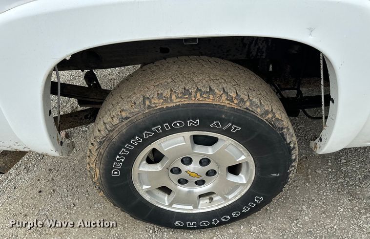 image for item EJ0401 2010 Chevrolet  Silverado 1500 Ext. Cab pickup truck