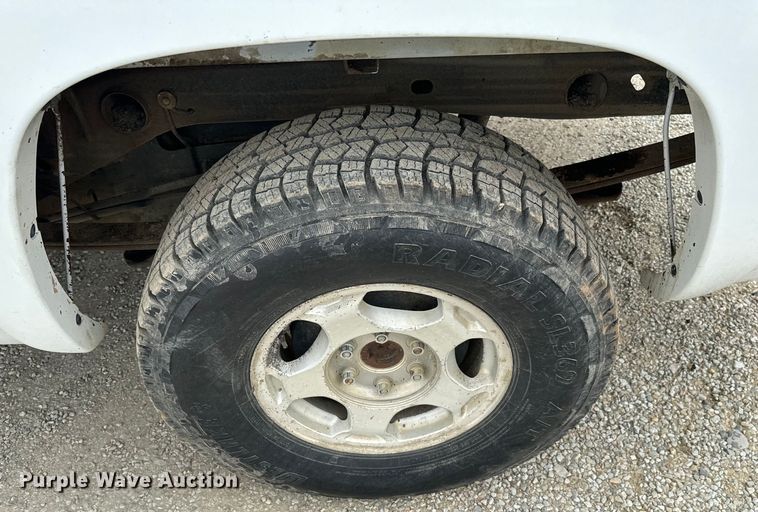 image for item EJ0401 2010 Chevrolet  Silverado 1500 Ext. Cab pickup truck