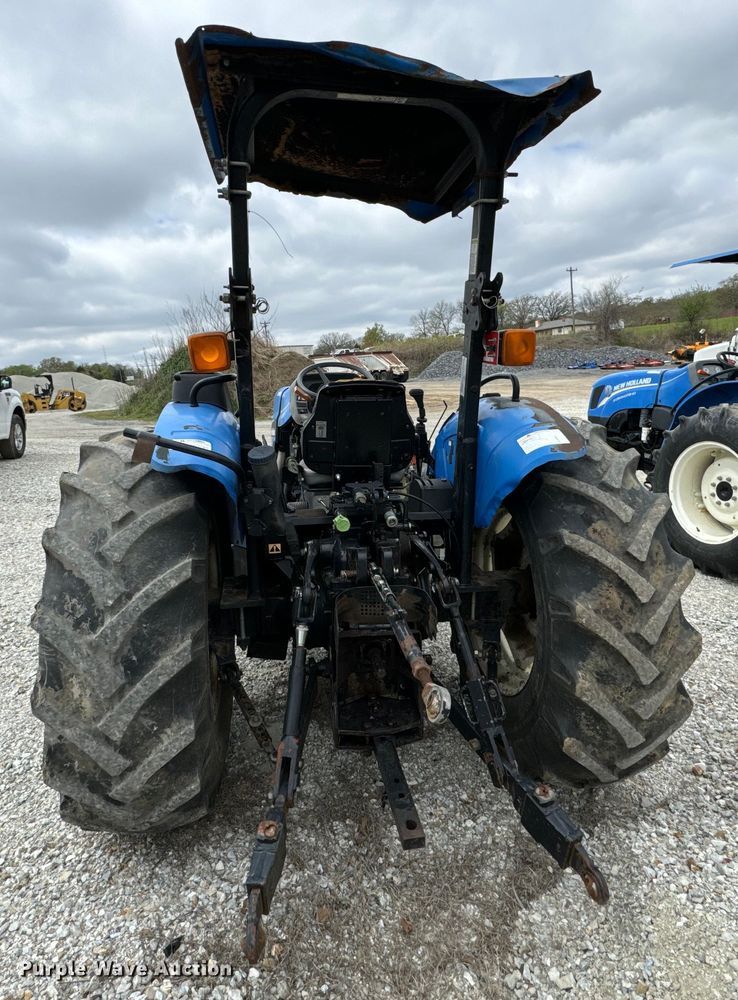 image for item EJ0403 2006 New Holland TN75A MFWD tractor