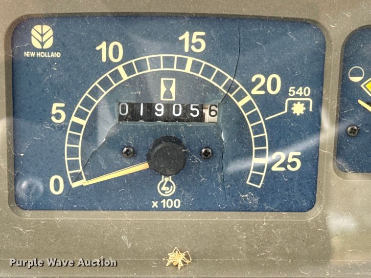 image for item EJ0403 2006 New Holland TN75A MFWD tractor