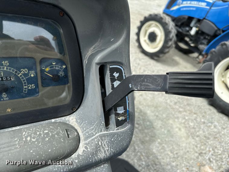 image for item EJ0403 2006 New Holland TN75A MFWD tractor