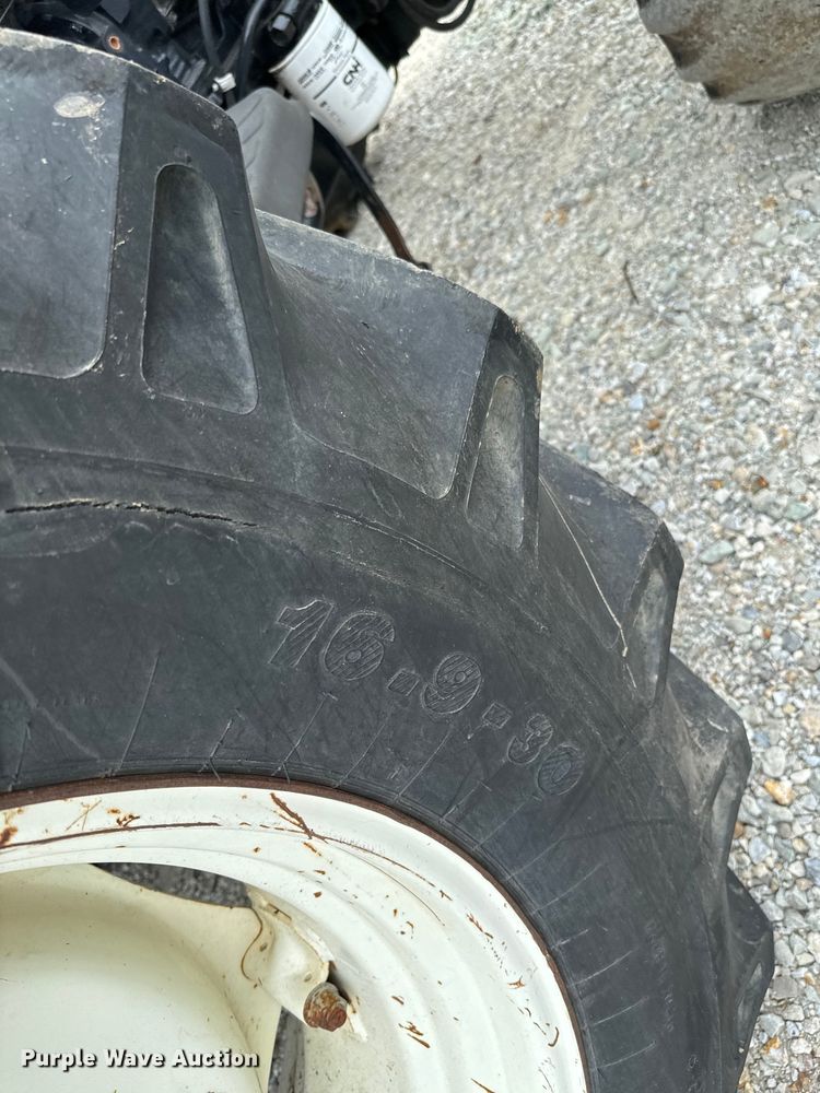 image for item EJ0403 2006 New Holland TN75A MFWD tractor