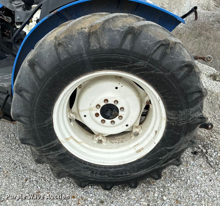 image for item EJ0403 2006 New Holland TN75A MFWD tractor